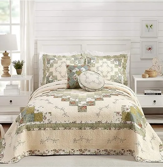 MODERN HEIRLOOM Olivia Embroidered Quilted Bedspread - Lightweight Breathable All Seasons Bedding, King, Green/Cream