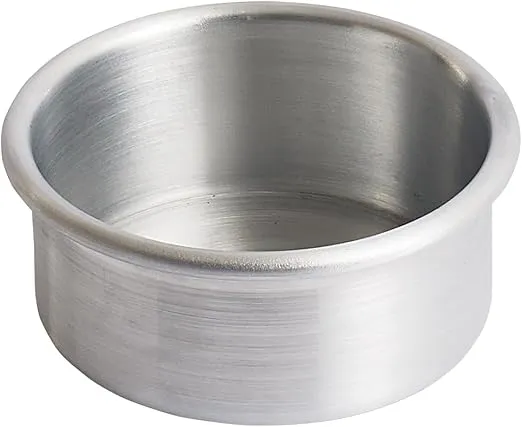 Winco Heavy-Duty Round Aluminum Layer Cake Pan, 4" x 2"