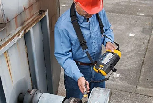 Fluke 810 Handheld Vibration Tester, 0 to 80g Peak