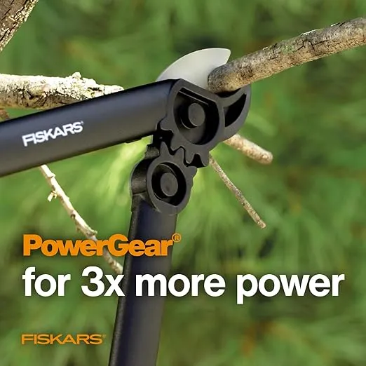 Fiskars 15" PowerGear Loppers - Sharp Steel Blade Bush and Tree Trimmer - Cuts up to 1.5" Diameter Branches - Rust Resistant and Lightweight Pruner - Yard Tools for Gardening