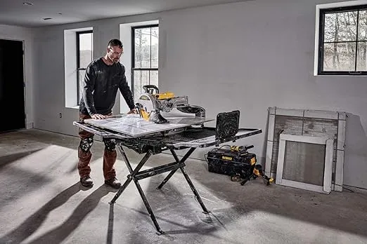 DEWALT Wet Tile Saw with Stand, 10 Inch, 15-Amp, 1,220 MWO, Corded (D36000S)