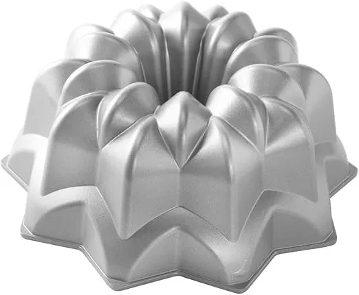 Nordic Ware Vintage Star Bundt Cake Pan, 10 cups, Silver