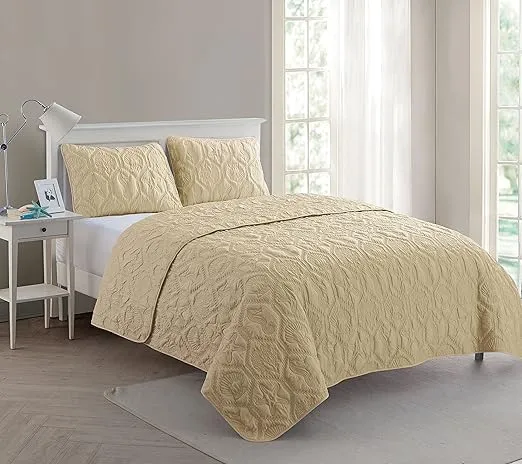 VCNY Home - Quilt Set, Super Soft Reversible Bedding with Matching Shams, Dorm Room Essentials, Modern Room Decor (Shore Tan, Queen)